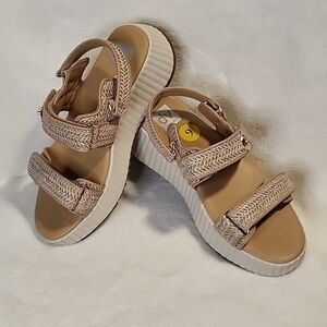 Dolce Vita Folley Tan Adjustable Strap Platform Sandal 2" Heel - Size 9